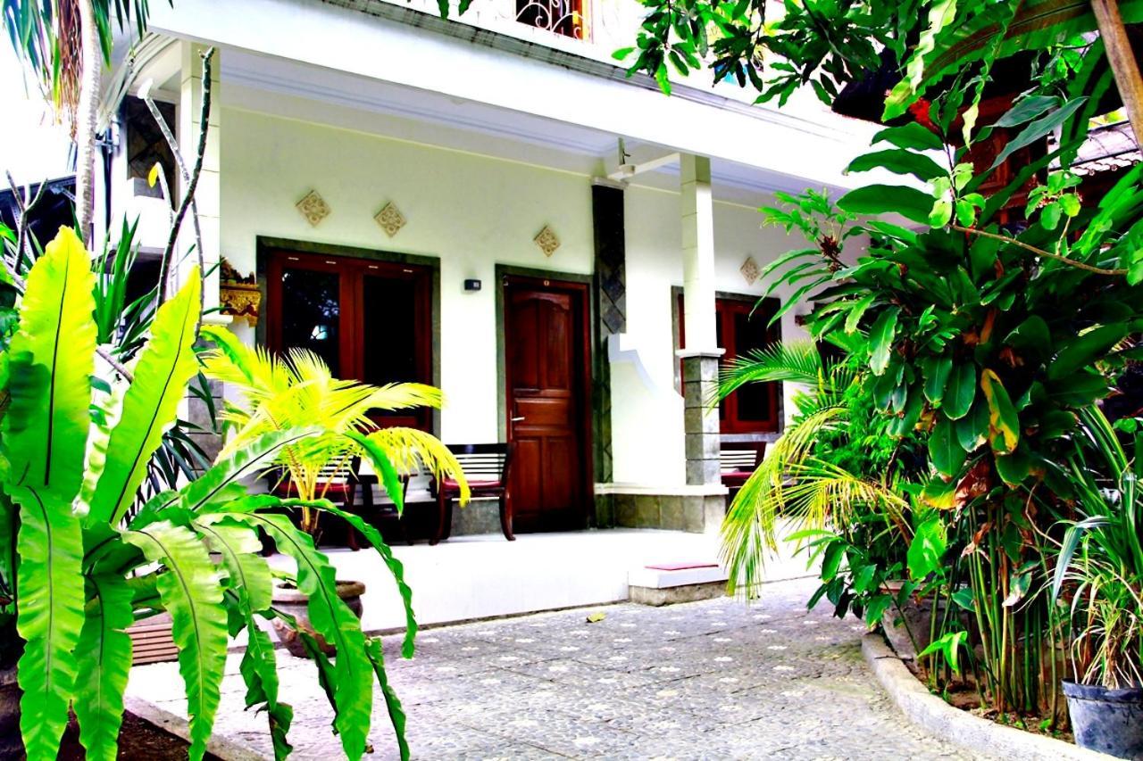 Nakula Guest House Кута Екстер'єр фото